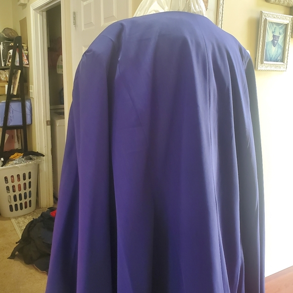 Woman's 3 piece suit - Picture 10 of 14